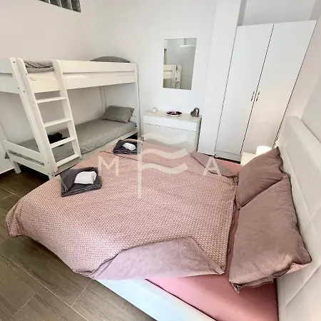 Nicolas 618 Durres